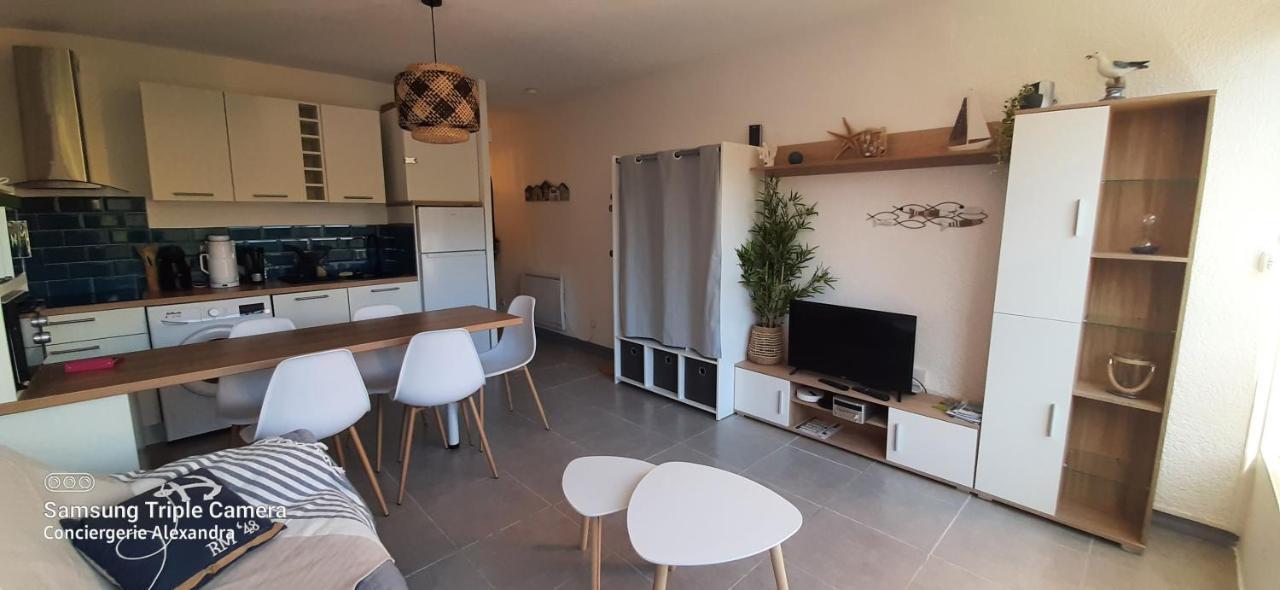 Апартаменты Porto Cristo - Au Port Sans Vis A Vis -Wifi - Parking Сен-Сиприен Экстерьер фото
